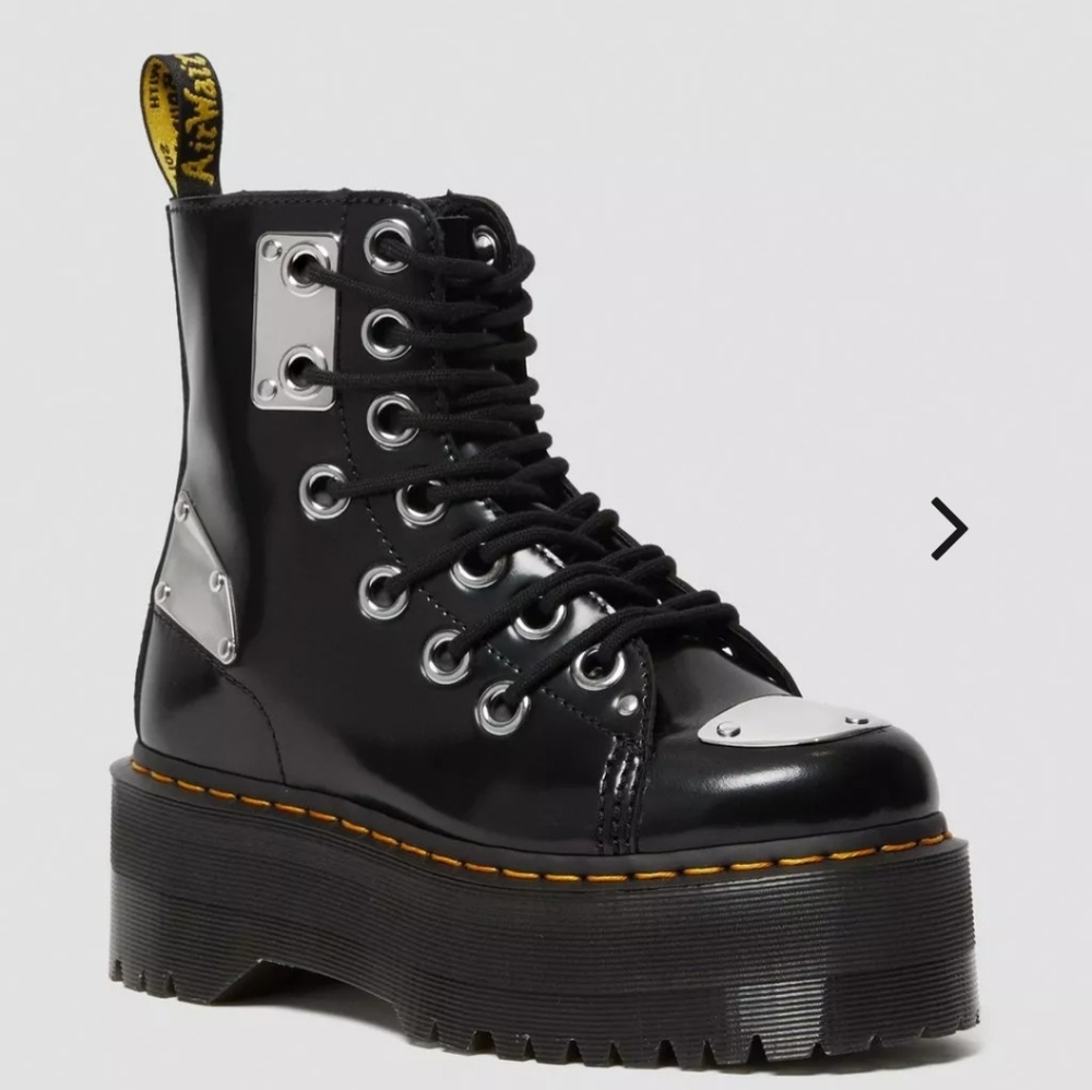 RARE Dr. Martens Jadon Max Rebel black leather boots size W7